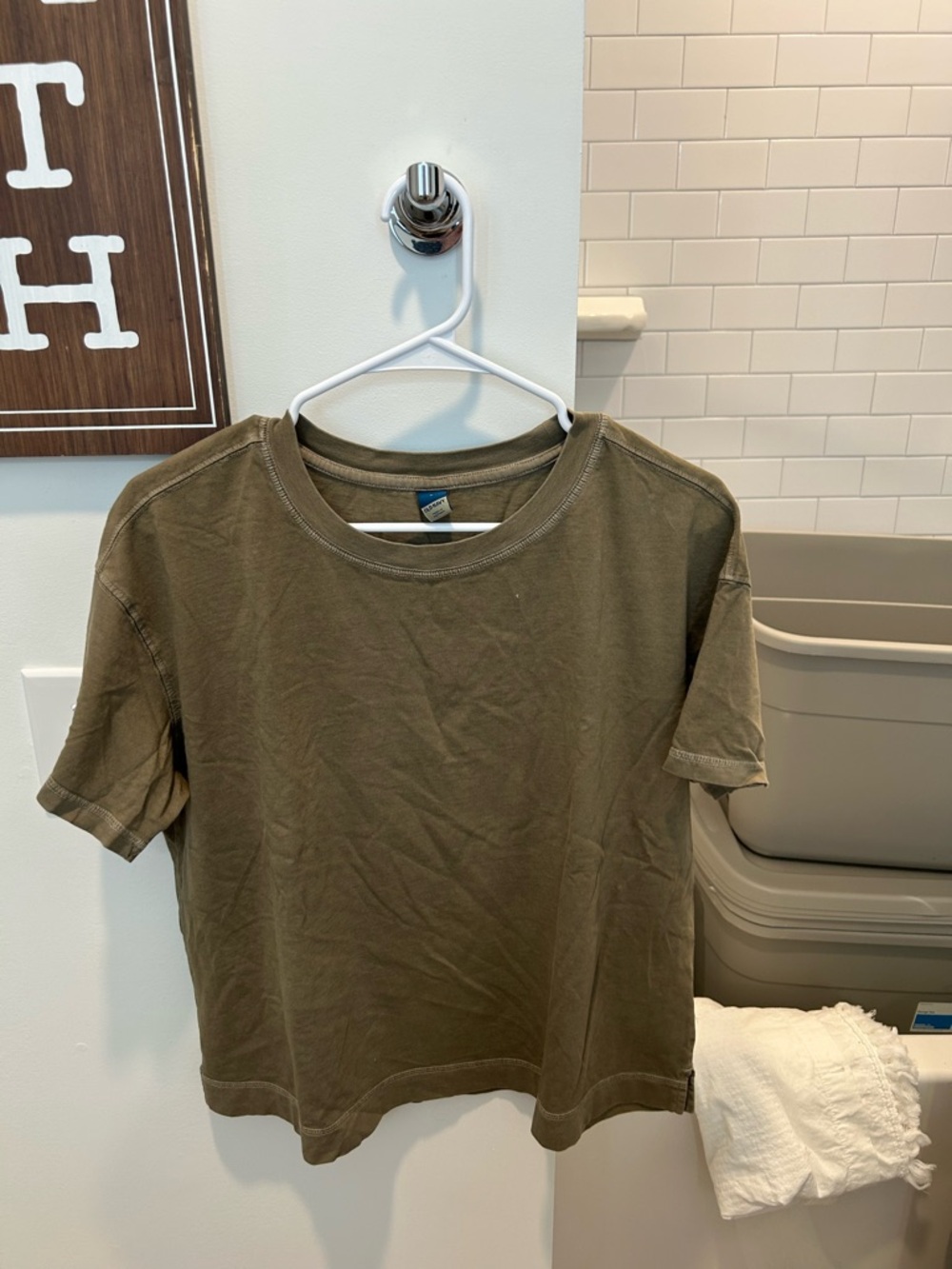 Old Navy Olive Green Short Sleeve Crew Tee